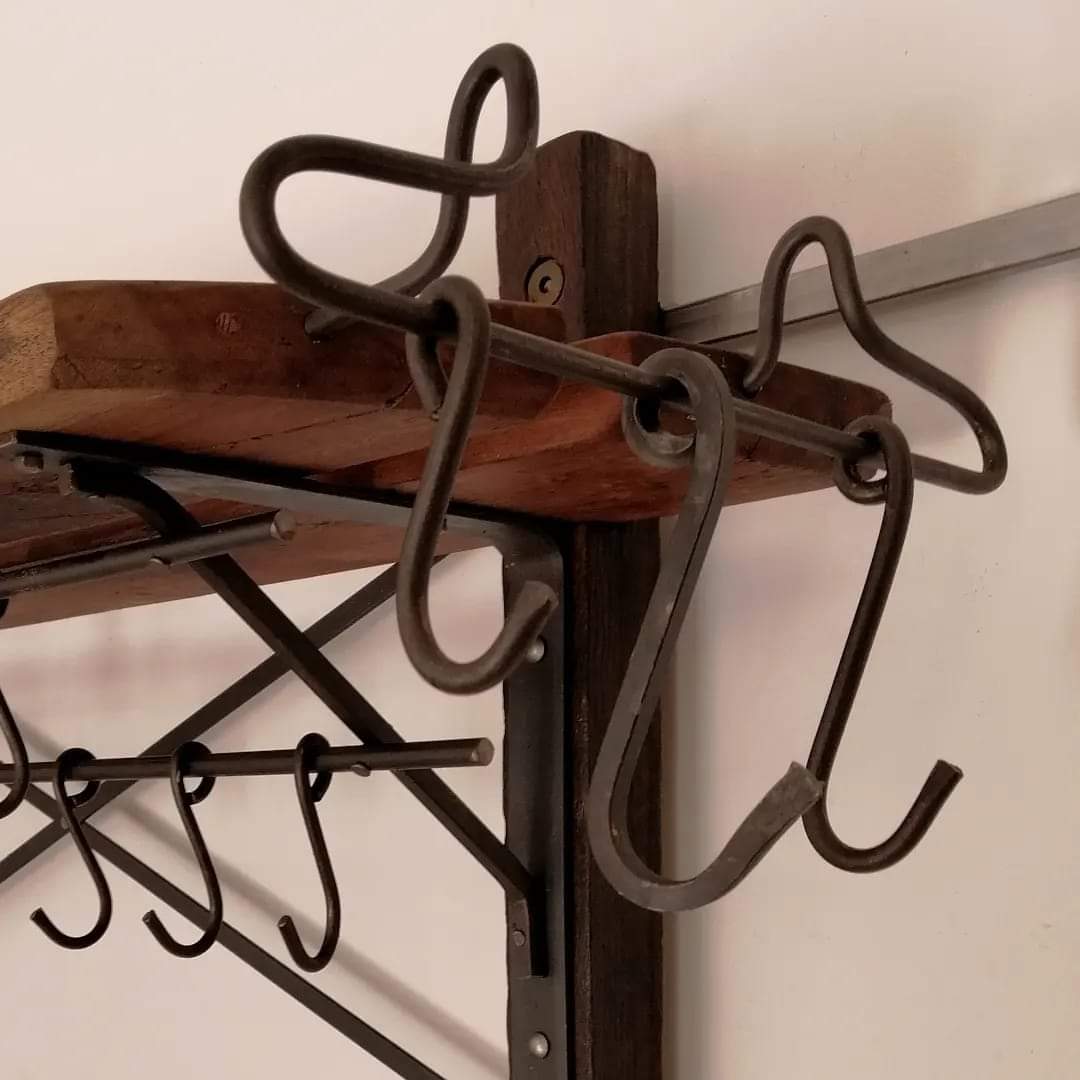 Ganchera de pared