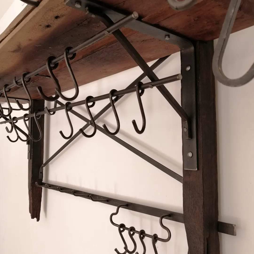 Ganchera de pared