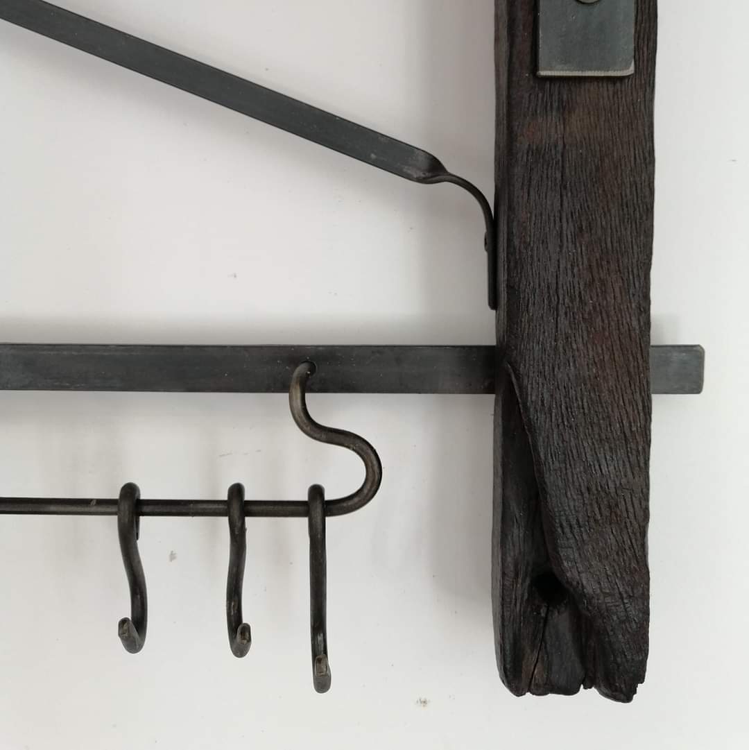 Ganchera de pared